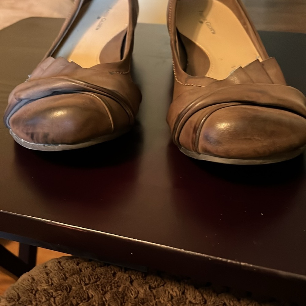 Shoes - Picture 5 of 7